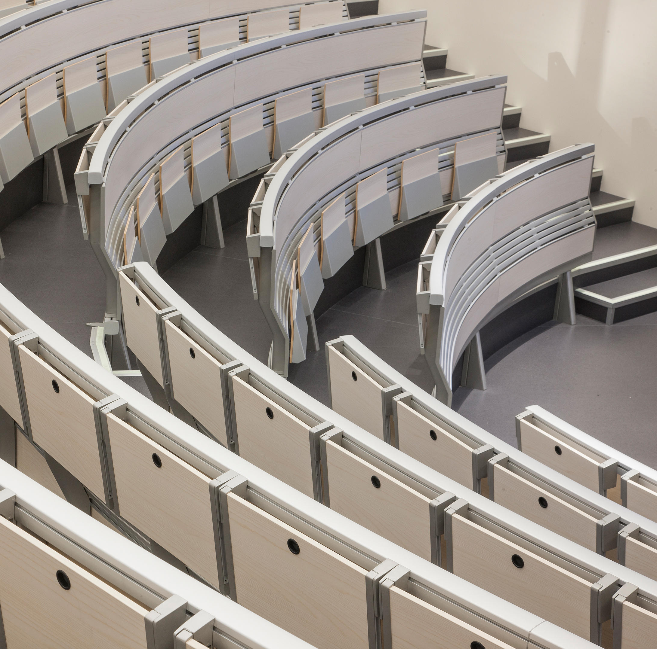 学校华体会网页版登录入口|阶梯教室桌椅|办公华体会网页版登录入口|华体会(中国)华体会网页版登录入口|跑步者