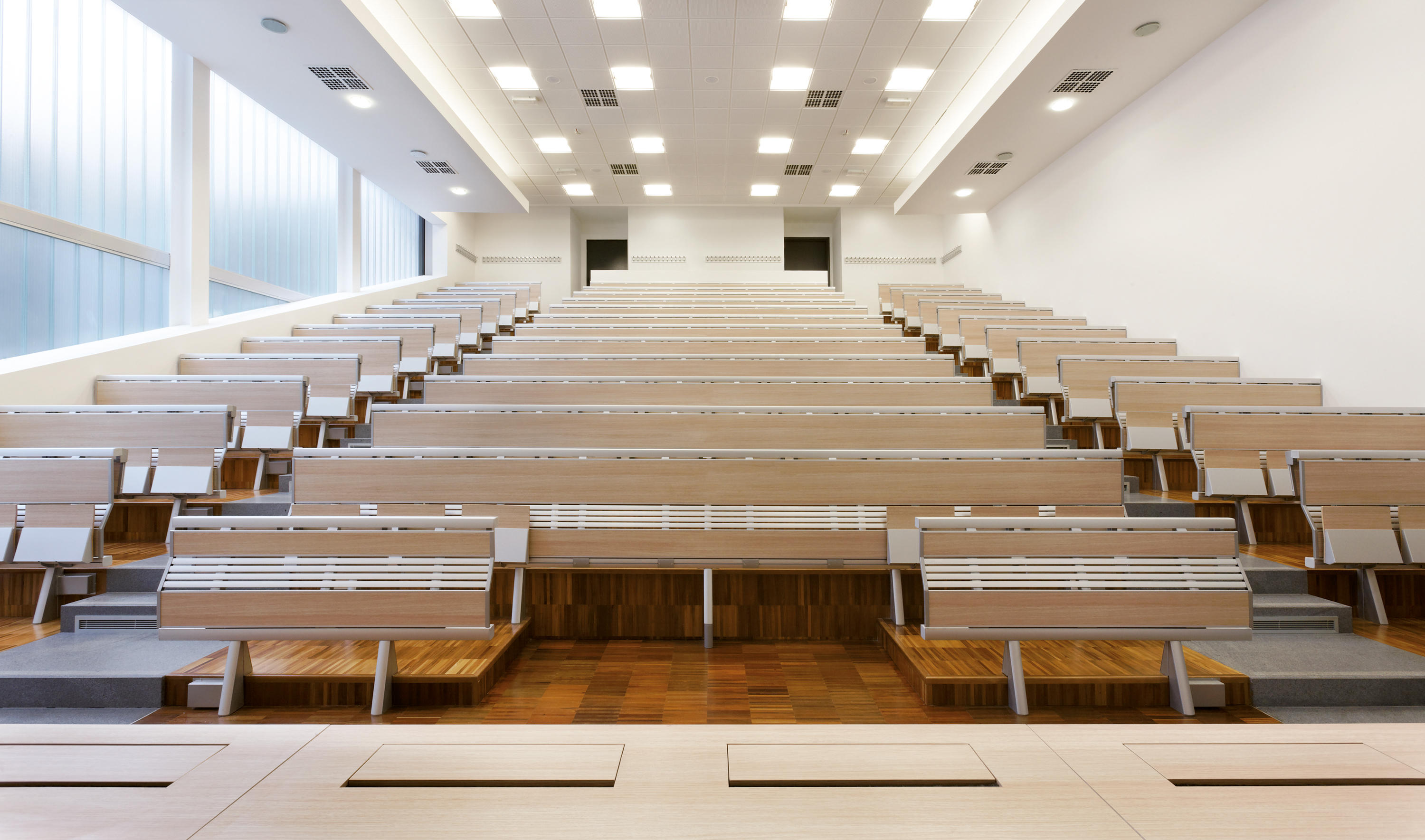 学校华体会网页版登录入口|阶梯教室桌椅|办公华体会网页版登录入口|华体会(中国)华体会网页版登录入口|跑步者